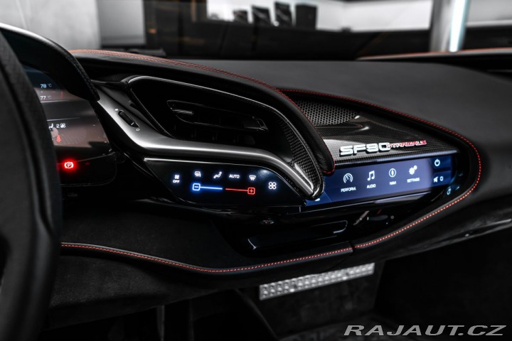 Ferrari SF90 Lift, kamera 1800