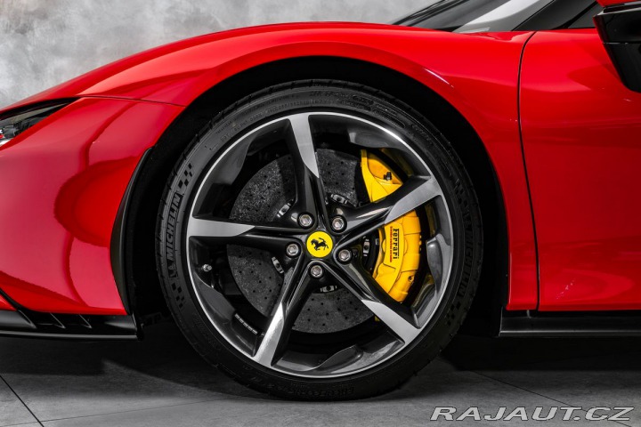 Ferrari SF90 Lift, kamera 1800