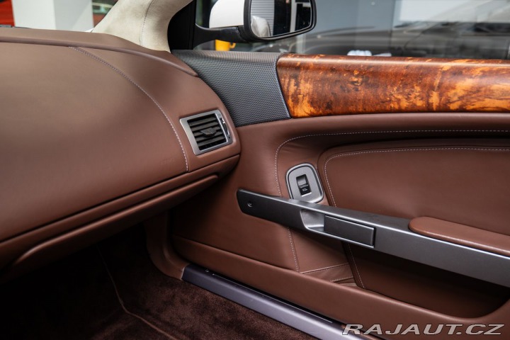 Aston Martin DB9 V12 1800