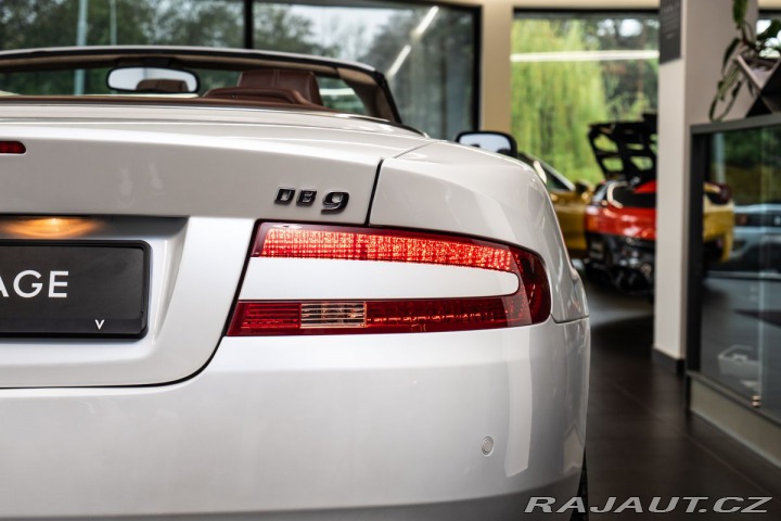 Aston Martin DB9 V12 1800