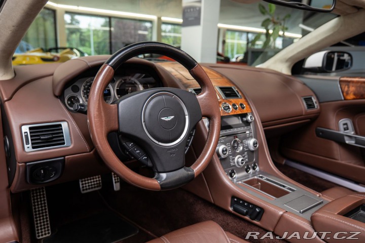 Aston Martin DB9 V12 1800