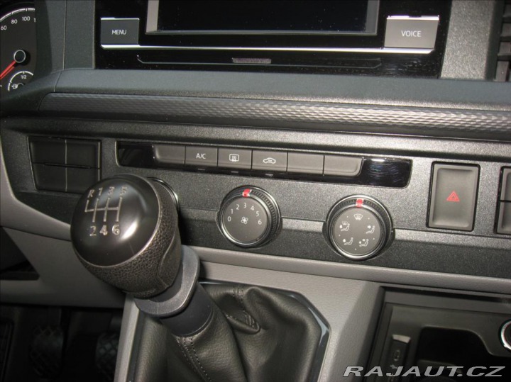 Volkswagen Transporter 2,0 TDI 150PS L2H1 Kombi 2024