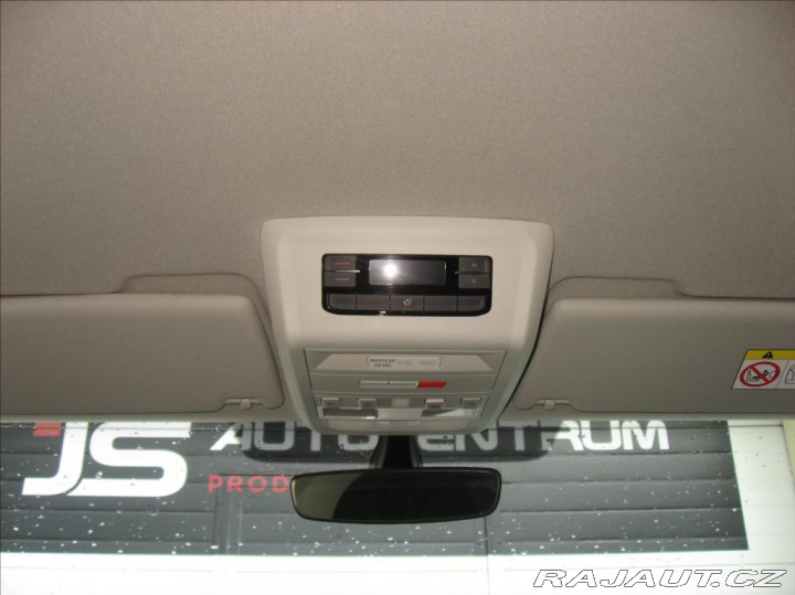 Volkswagen Transporter 2,0 TDI 150PS L2H1 Kombi 2024