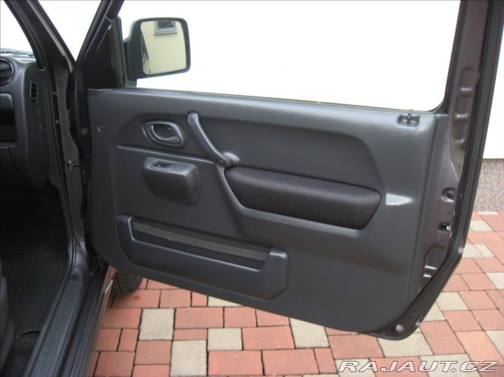 Suzuki Jimny 1,3 86PS Comfort 4x4 2011