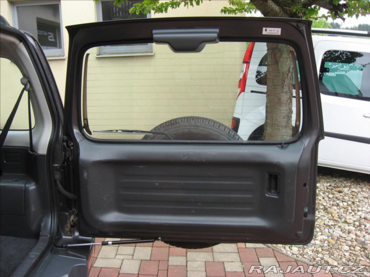Suzuki Jimny 1,3 86PS Comfort 4x4 2011