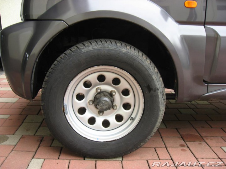 Suzuki Jimny 1,3 86PS Comfort 4x4 2011