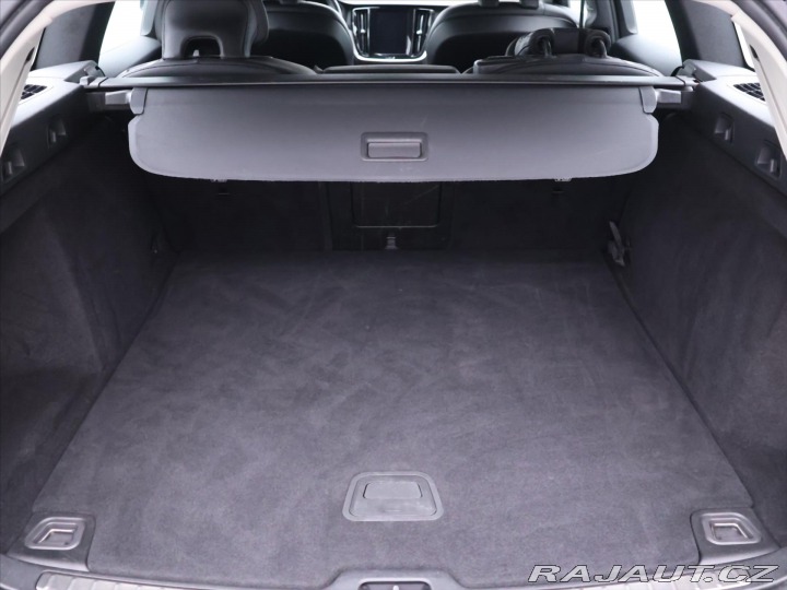 Volvo V60 2,0 D4 Inscription Kůže L 2020