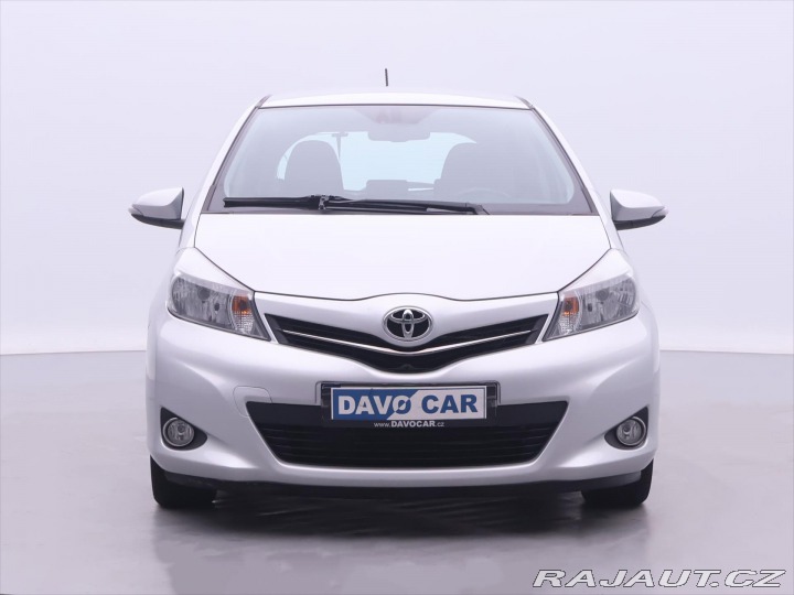 Toyota Yaris 1,3 VVT-i 73kW CVT CZ 1.M 2012