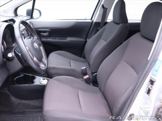 Toyota Yaris 1,3 VVT-i 73kW CVT CZ 1.M 2012