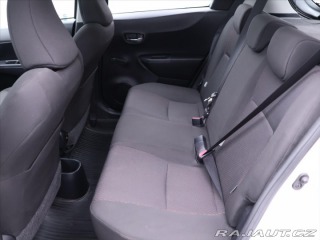 Toyota Yaris 1,3 VVT-i 73kW CVT CZ 1.M 2012