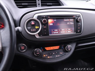 Toyota Yaris 1,3 VVT-i 73kW CVT CZ 1.M 2012
