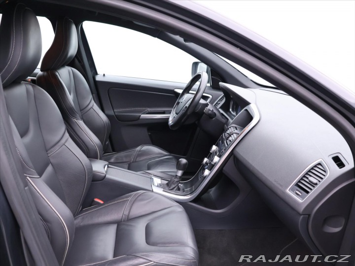 Volvo XC60 2,0 D3 R-Design Kůže Taž. 2015