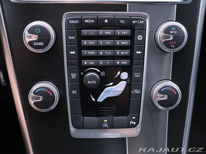 Volvo XC60 2,0 D3 R-Design Kůže Taž. 2015
