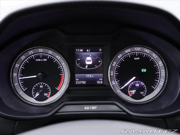 Škoda Octavia 1,6 TDI DSG Business Navi 2019