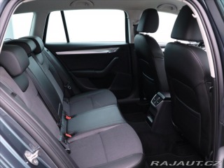 Škoda Octavia 1,6 TDI DSG Business Navi 2019