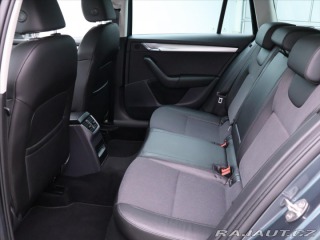 Škoda Octavia 1,6 TDI DSG Business Navi 2019