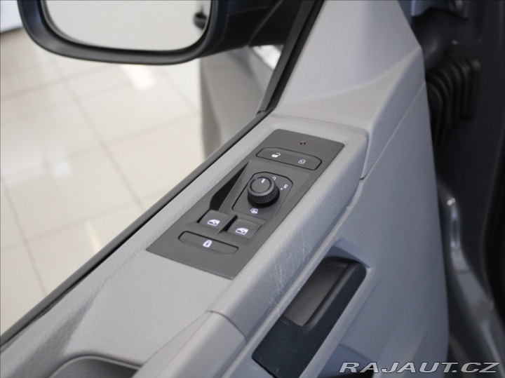 Volkswagen Caravelle 2,0 TDi 110kW Long 9-míst 2023