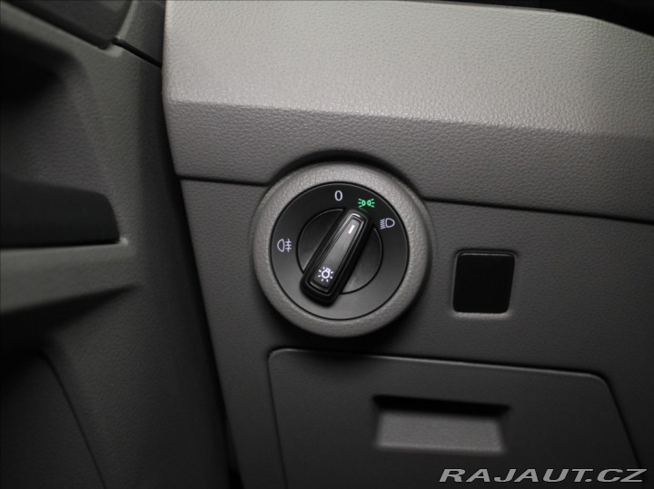 Volkswagen Caravelle 2,0 TDi 110kW Long 9-míst 2023
