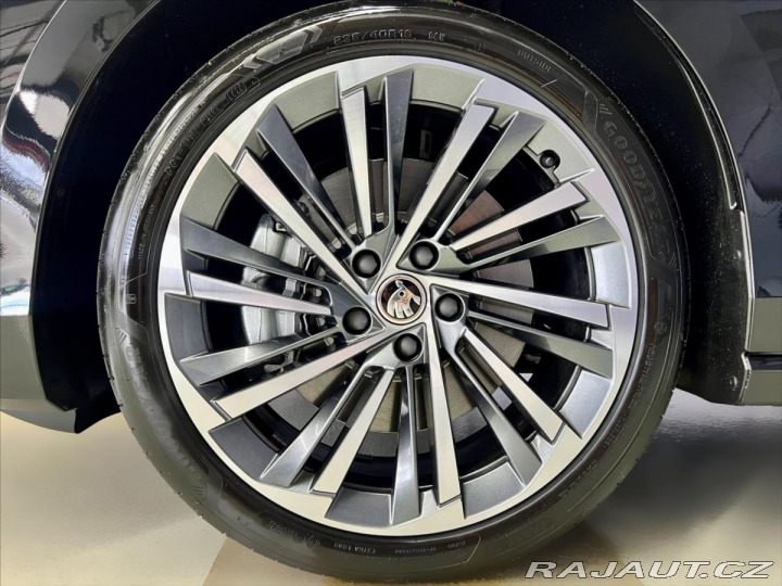 Škoda Superb 2,0 TDI 142 KW DSG 4X4 L& 2024