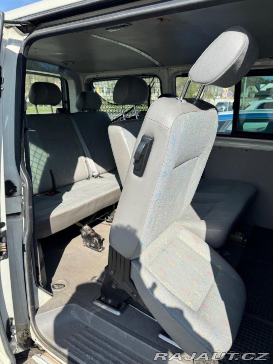 Volkswagen Transporter 1,9 T5 77kw 2005