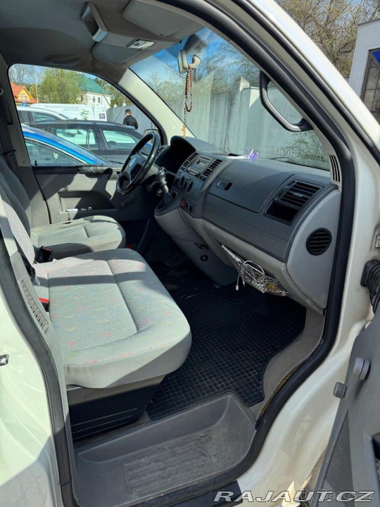 Volkswagen Transporter 1,9 T5 77kw 2005