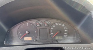 Volkswagen Transporter 1,9 T5 77kw 2005