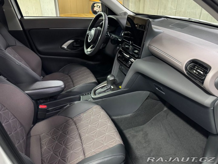 Toyota Yaris Cross Executive Tech 1.5 Hybri 2025