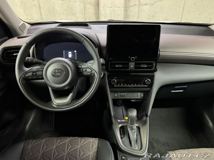 Toyota Yaris Cross Executive Tech 1.5 Hybri 2025