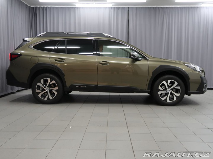 Subaru Outback TOURING+světlá kůže.Dodán 2025