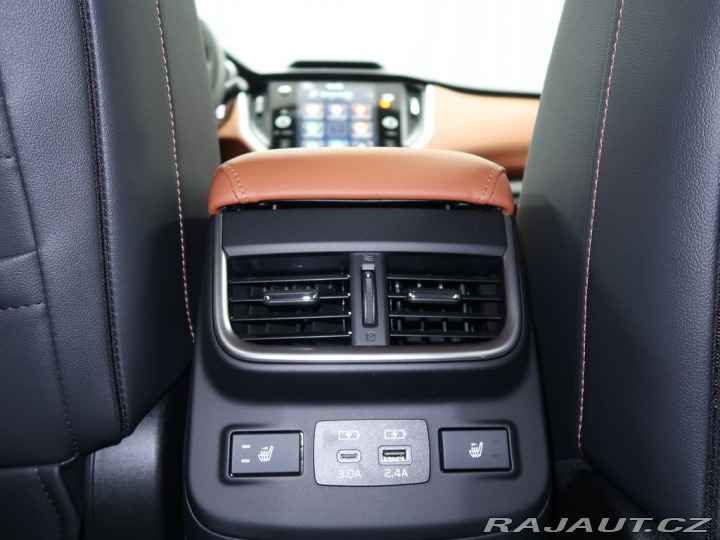 Subaru Outback TOURING + hnědá kůže.REZE 2025