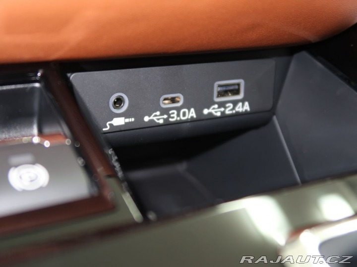 Subaru Outback TOURING + hnědá kůže.REZE 2025