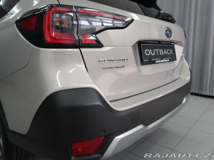 Subaru Outback TOURING + hnědá kůže.REZE 2025