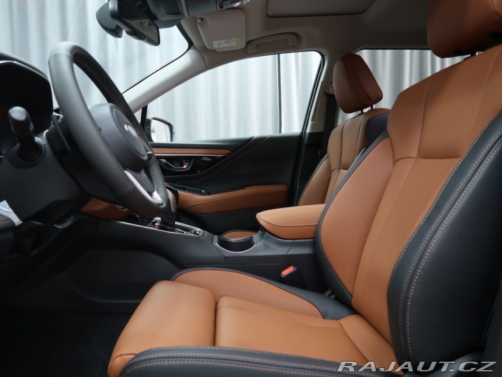 Subaru Outback TOURING+hnědá kůže. Dodán 2025
