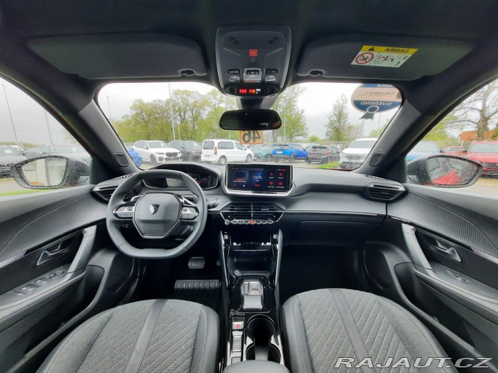 Peugeot 2008 ALLURE 1,2 PT EAT8 2024
