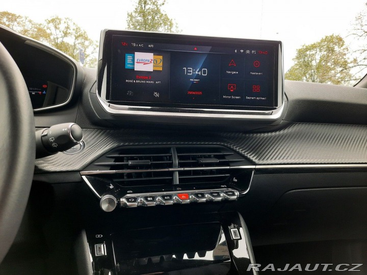 Peugeot 2008 ALLURE 1,2 PT EAT8 2024