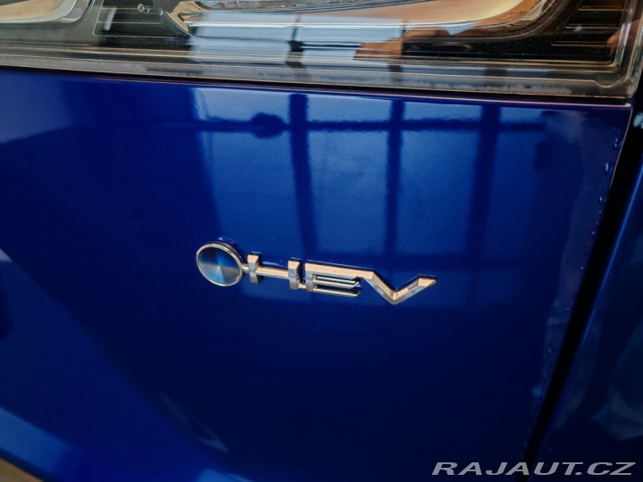 Toyota Corolla Cross 2,0 Hybrid e-CVT Executiv 2024