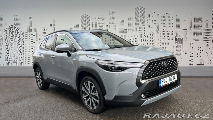Toyota Corolla Cross 2,0 Hybrid e-CVT Executiv 2024