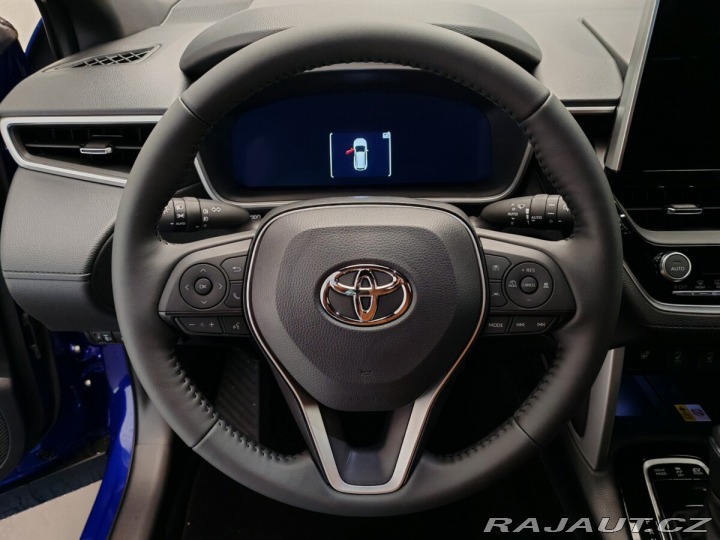 Toyota Corolla Cross 2,0 Hybrid e-CVT Executiv 2024