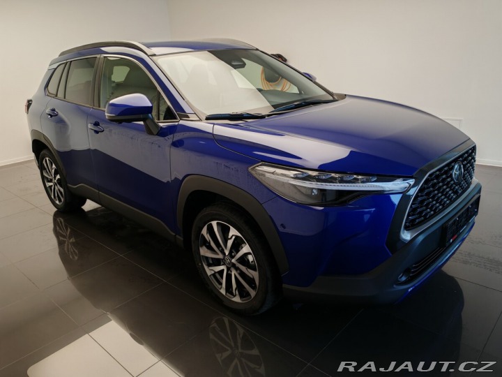 Toyota Corolla Cross 2,0 Hybrid e-CVT Executiv 2025