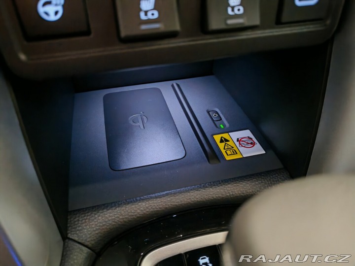 Toyota Corolla Cross 2,0 Hybrid e-CVT Executiv 2024