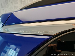 Toyota Corolla Cross 2,0 Hybrid e-CVT Executiv 2024