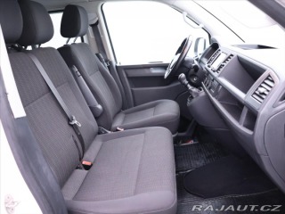 Volkswagen Caravelle 2,0 TDI Navi Tažné 9-Míst 2016