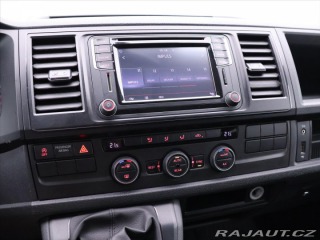 Volkswagen Caravelle 2,0 TDI Navi Tažné 9-Míst 2016