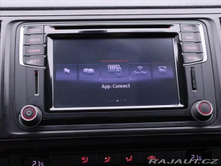 Volkswagen Caravelle 2,0 TDI Navi Tažné 9-Míst 2016