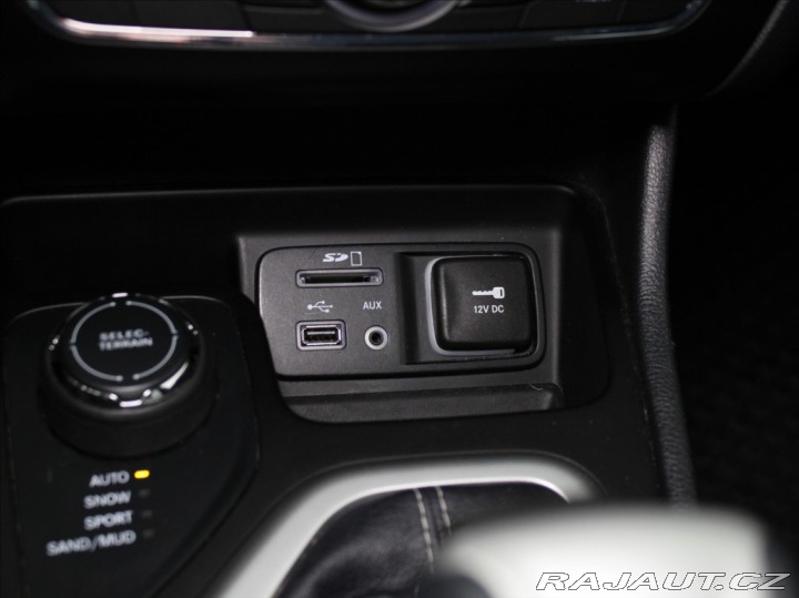 Jeep Cherokee 3,2 V6 4x4 AT Limited 1.M 2014