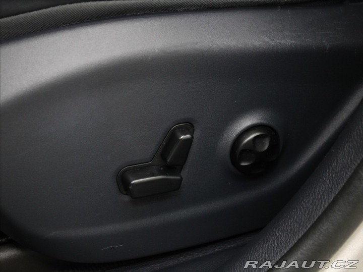 Jeep Cherokee 3,2 V6 4x4 AT Limited 1.M 2014