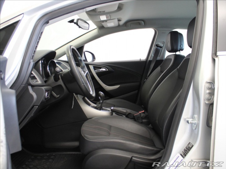 Opel Astra 1,6 i 85kW Cosmo 69 480 k 2013