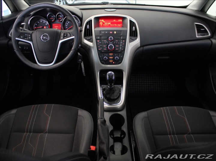 Opel Astra 1,6 i 85kW Cosmo 69 480 k 2013