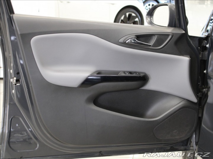 Opel Corsa 1,4 i 74kW Dynamic 2.maj 2015