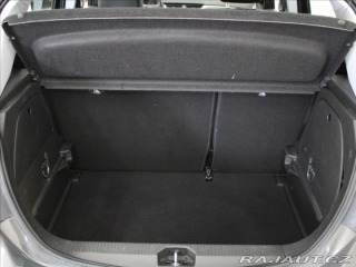 Opel Corsa 1,4 i 74kW Dynamic 2.maj 2015